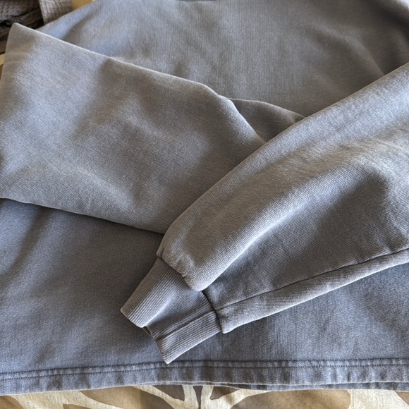 Sweatshirt - Picture 5 of 6